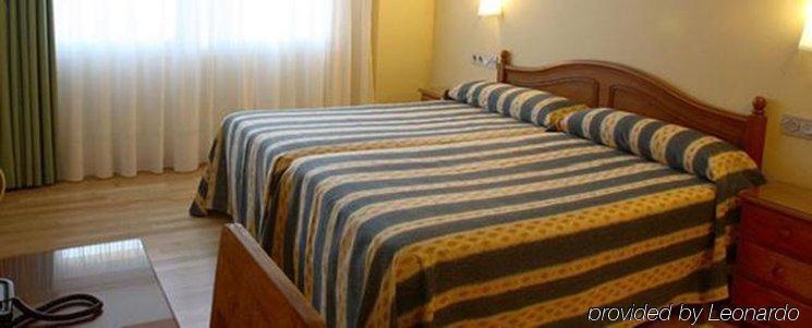 Hotel Villa De Ermua Oda fotoğraf