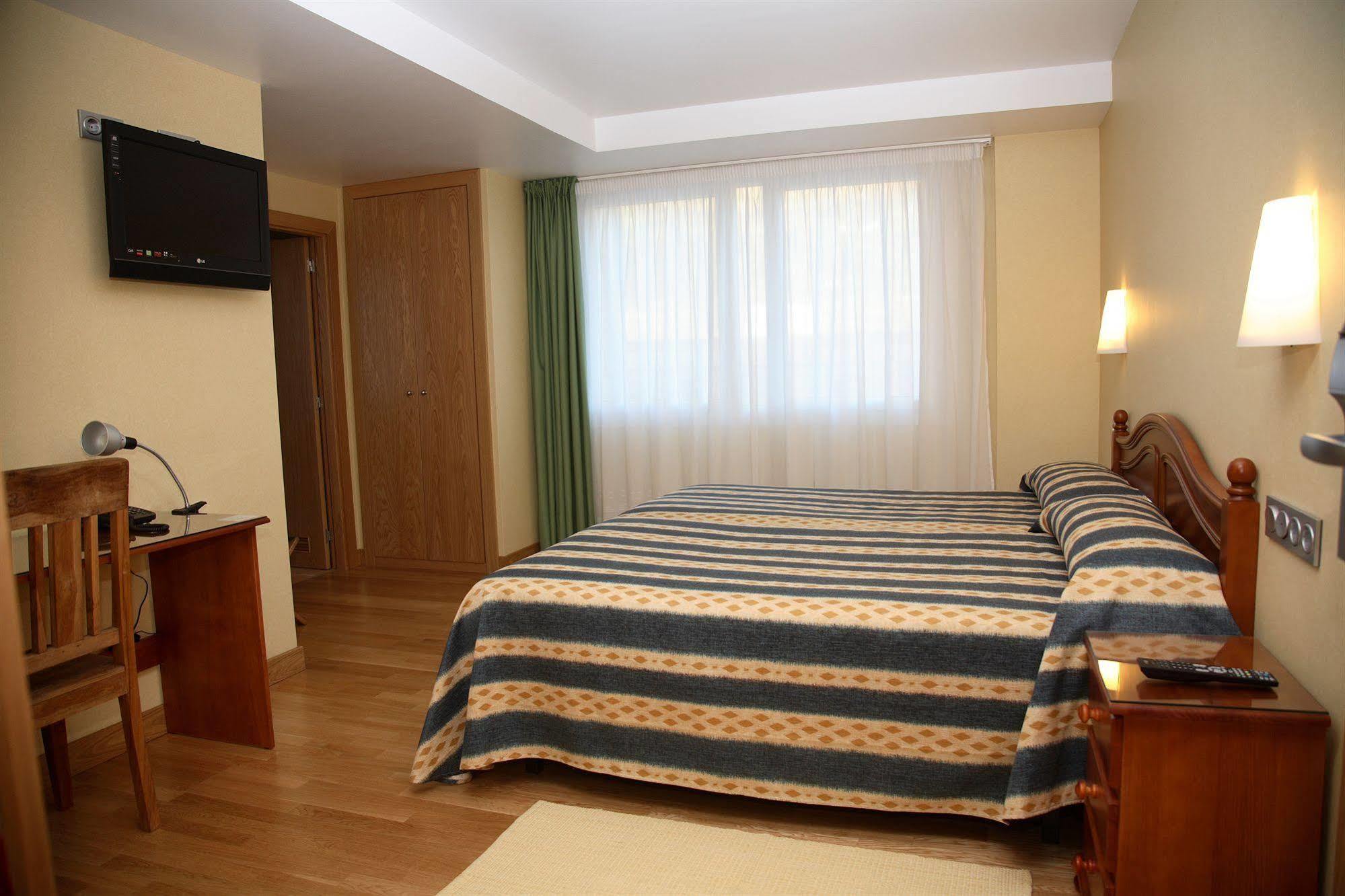 Hotel Villa De Ermua Dış mekan fotoğraf